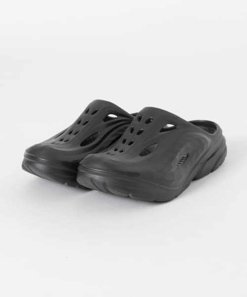 HOKA ONE ONE　U ORA RECOVERY MULE