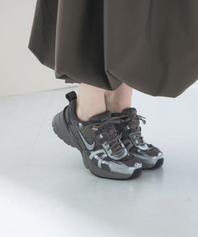 NIKE　V2K ラン