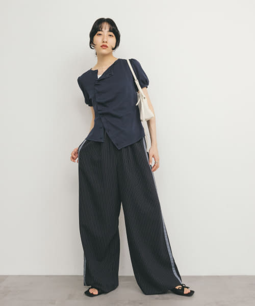 アシメトリーデザインカットソー