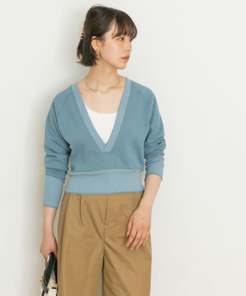深Vネックショート丈プルオーバー