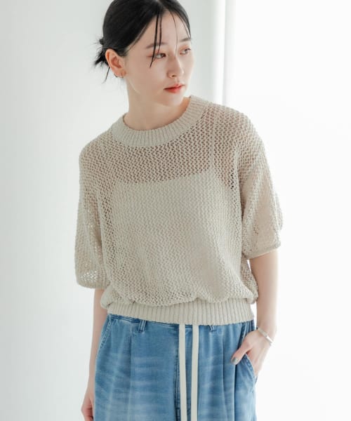 透かし柄ハーフスリーブニット