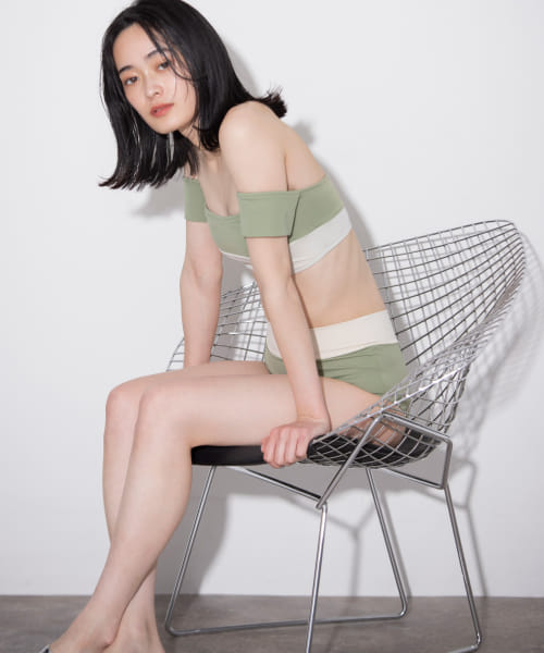 クロップトップオフショルビキニ