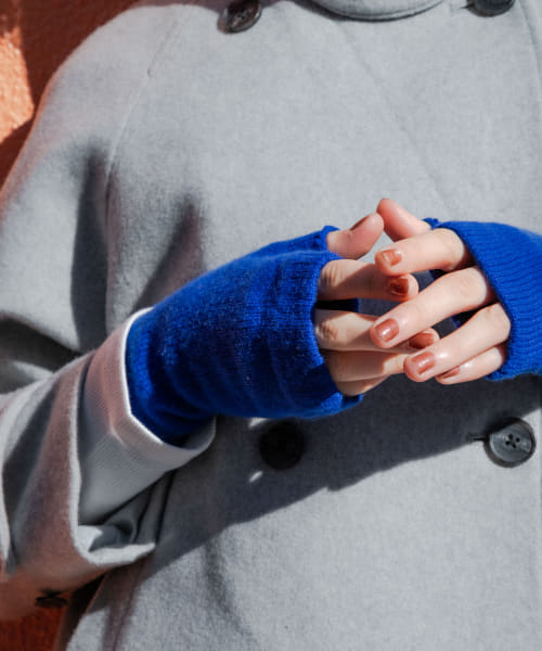 William Brunton Hand Knits　cable Wristwarmers