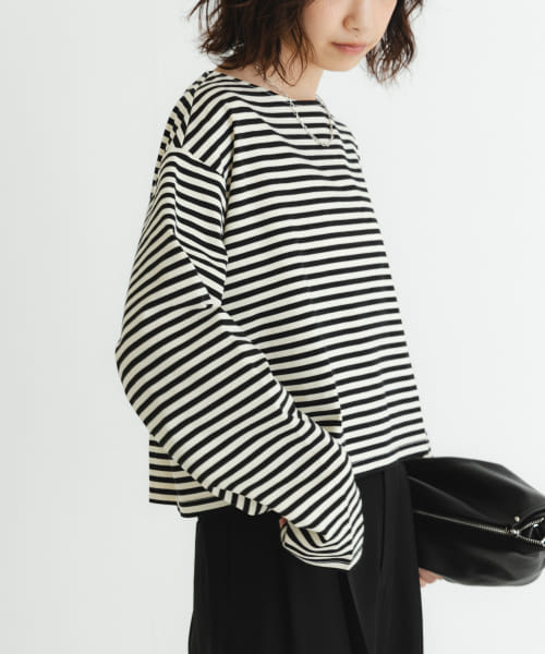ショート丈ロングスリーブTシャツ