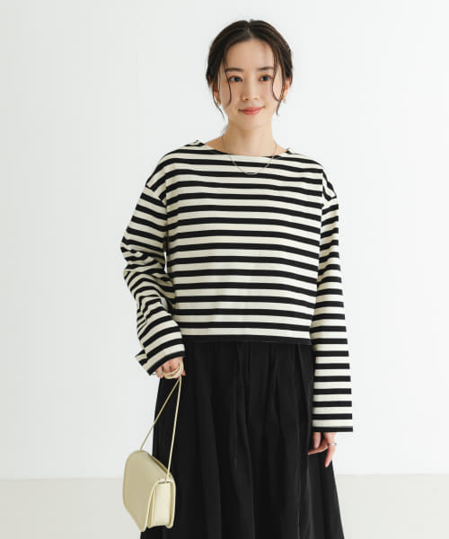ショート丈ロングスリーブTシャツ