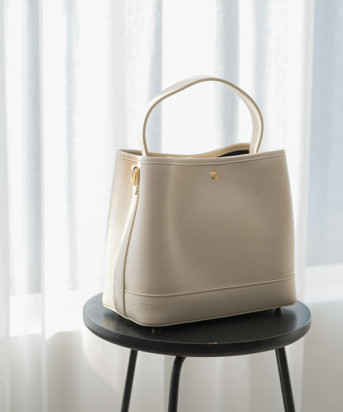 AULENTTI　スクエアBAG
