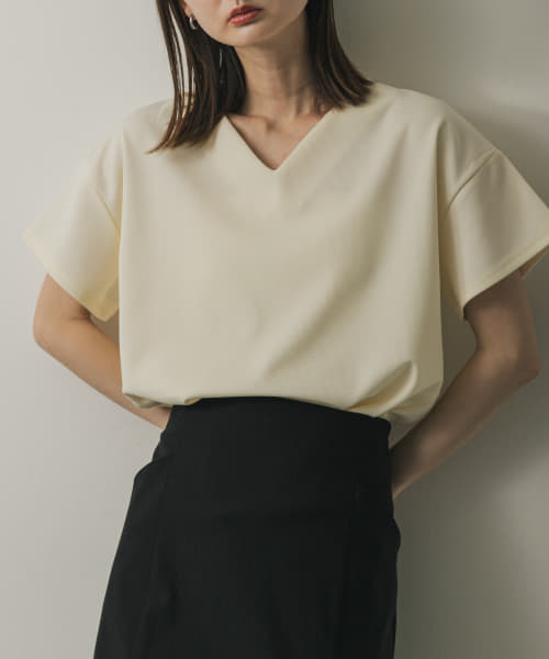 ミラノリブVネックTシャツ