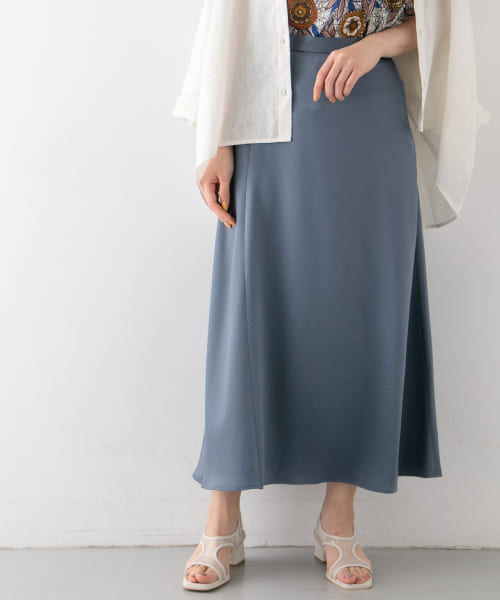 サテンAラインスカート