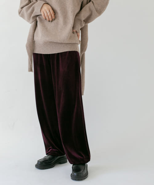 ベロアストレートパンツ