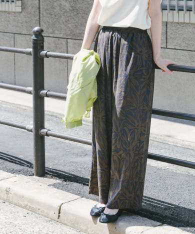 リネンレーヨンシャーリングパンツ