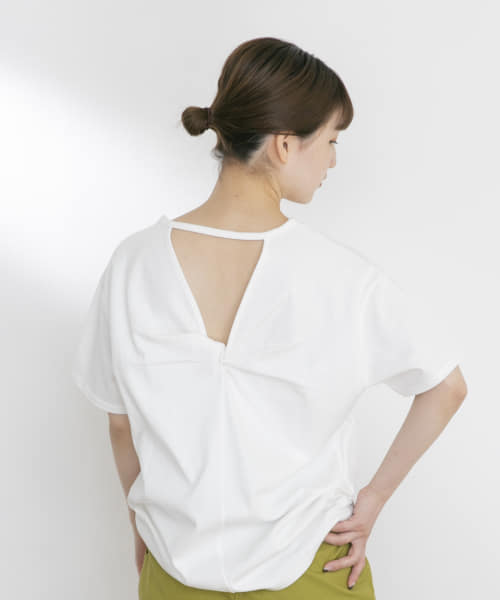 バックツイストTシャツ