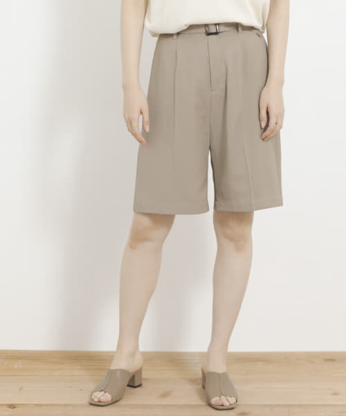 ベルト付きショートパンツ