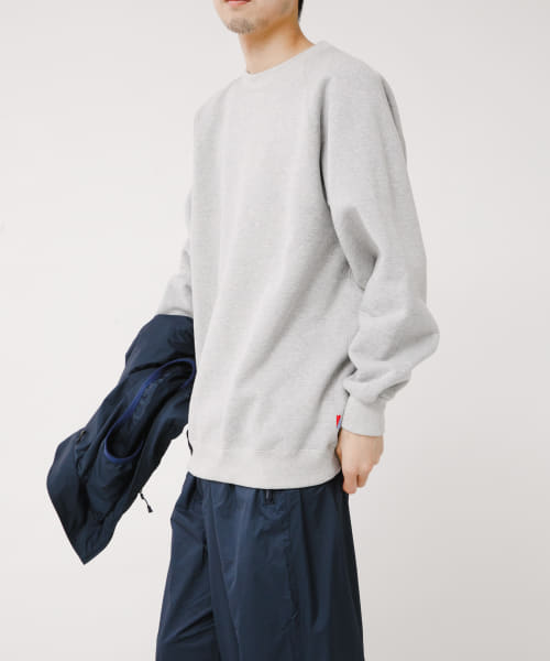 NEVVER　CREWNECK SWEATSHIRTS