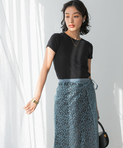 le　SIDE BUTTON SLIT TOP