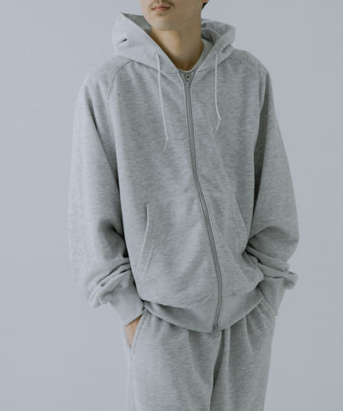 DAIWA PIER39　TECH SWEAT FREEDOM ZIP PARKA