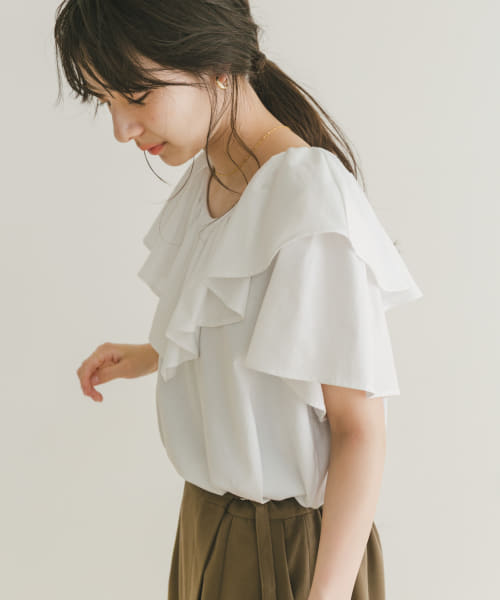 フリルTシャツ