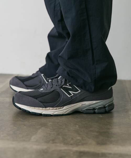 NEW BALANCE　2002R