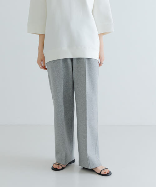 new basic　センターシームカットパンツ