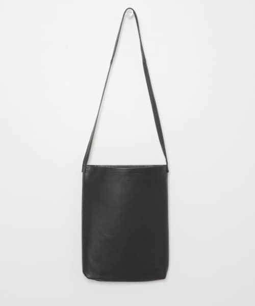 Hender Scheme　cow shoulder big