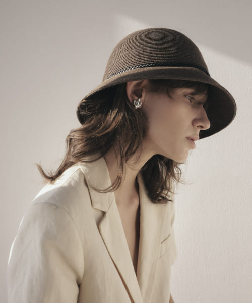 IRIS47　modern hat