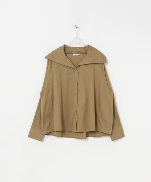 square collar blouse