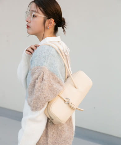 チャーム付きロングショルダーBAG