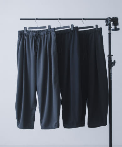 UNTRACE　カーブテーパードパンツ