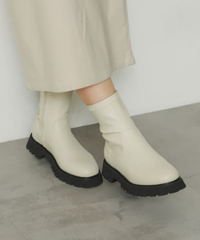 『軽量ソール採用』トラックソールブーツ